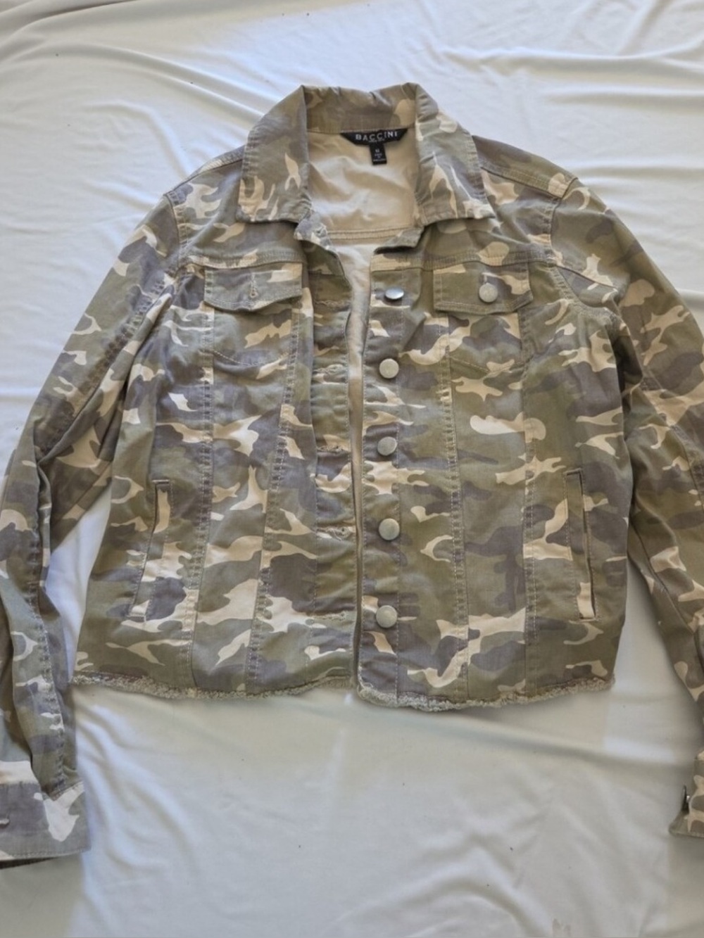 Baccini Women's medium green camo jacket #AR3
